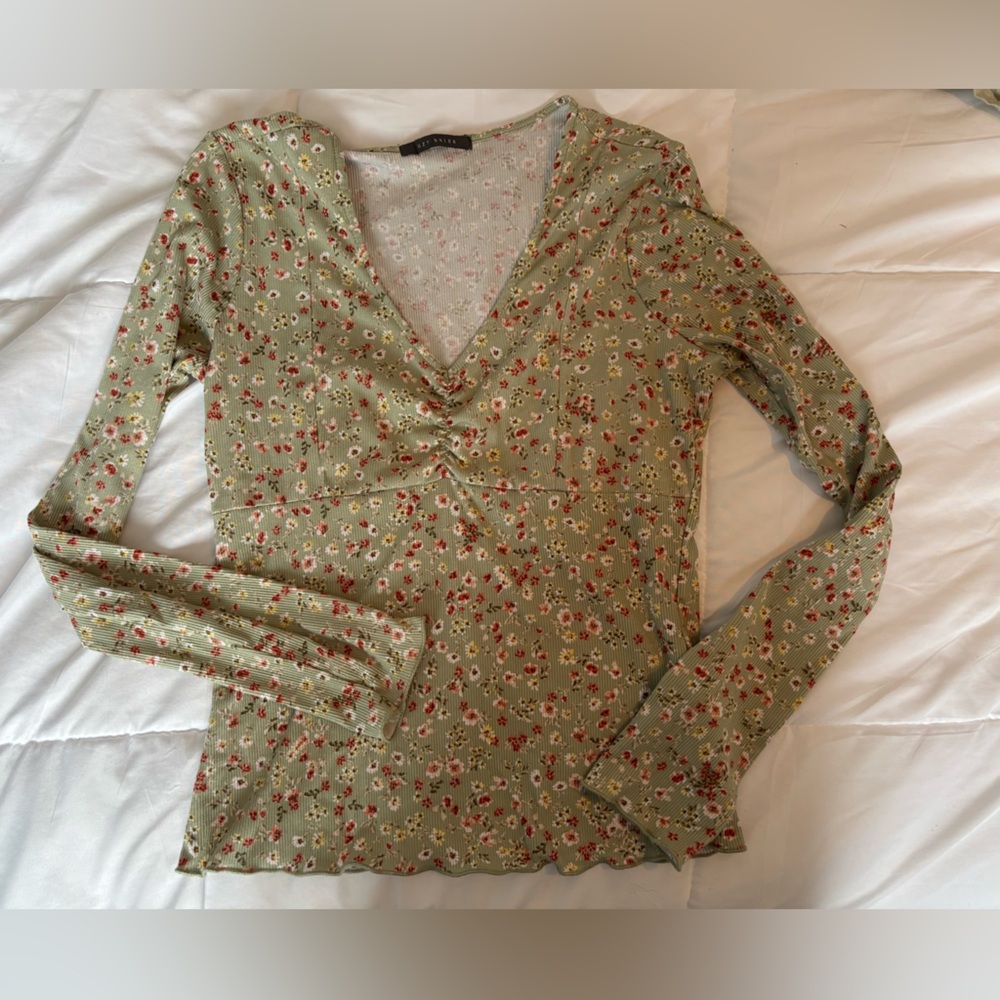Floral top